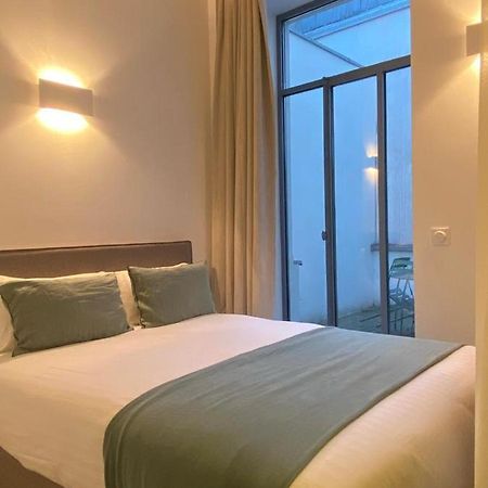 Charles V Apartment Париж Екстериор снимка